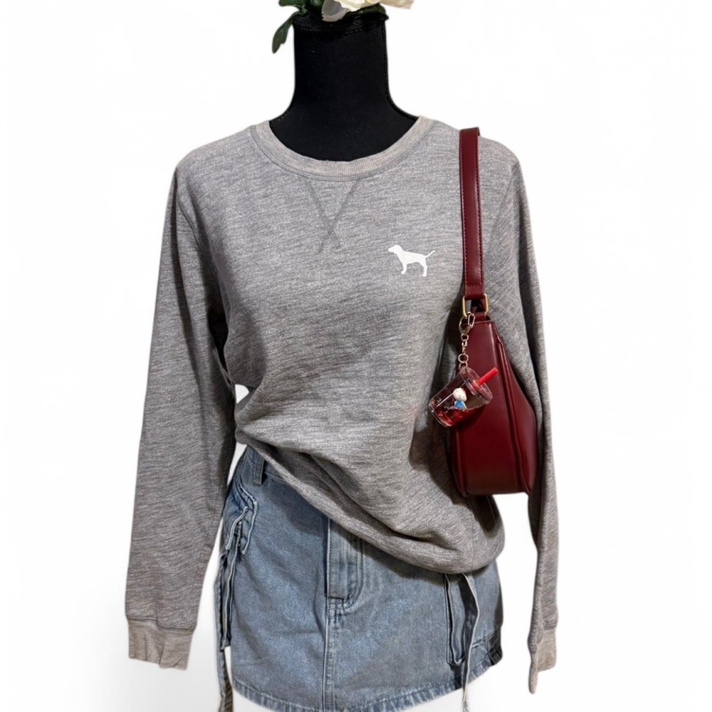 early 2000s Y2K Victoria’s Secret Pink sweatshirt